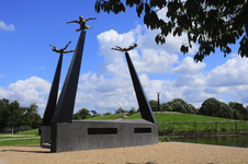 904483 Gezicht op het Monument van Vlucht en Verzet ter herinnering aan het slavernijverleden in het Griftpark te Utrecht.